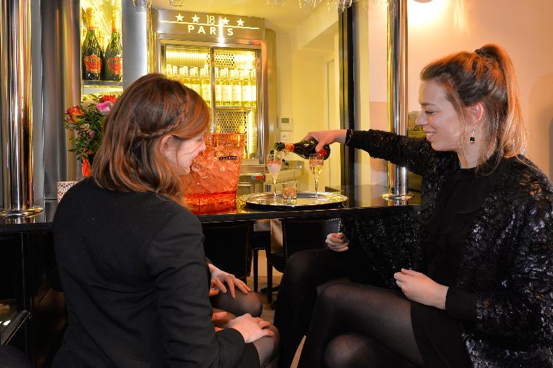 Fotos del hotel Le 18 Paris:  4