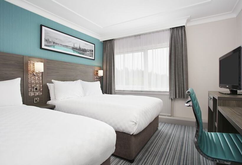 호텔 Leonardo Inverness