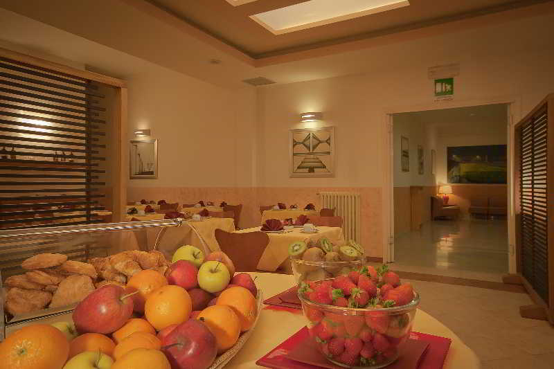 Fotos del hotel Meridiana:  8