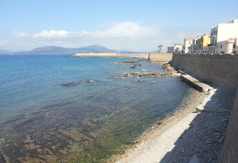 هتل Mistral