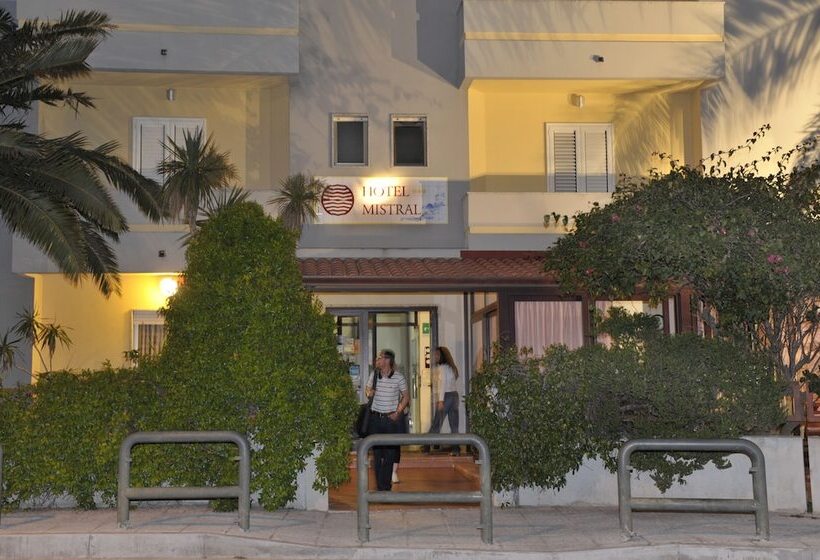هتل Mistral