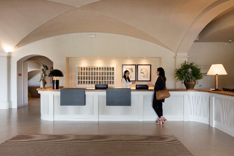 هتل Peralada Wine Spa & Golf