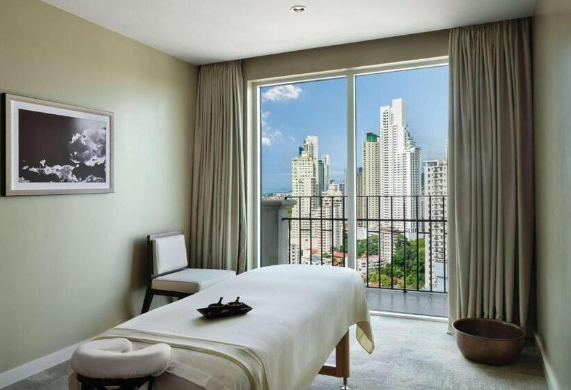 هتل Bristol Panama, A Registry Collection