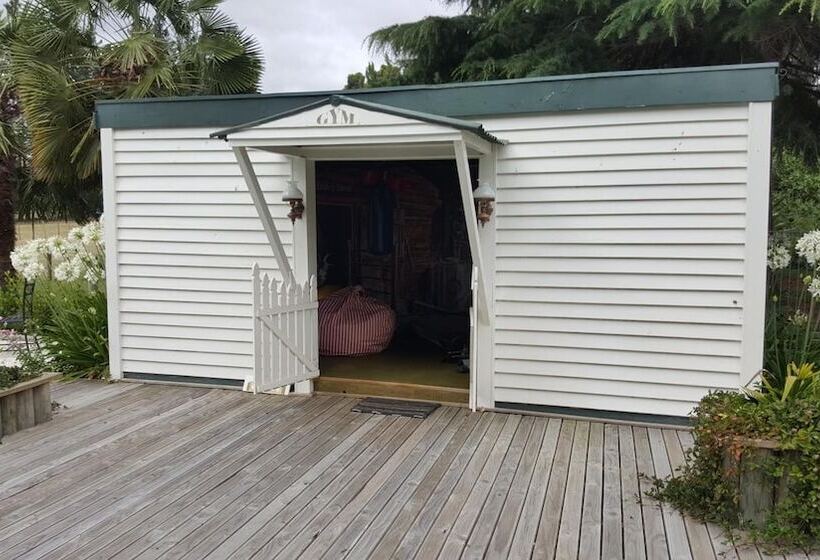 هتل The Peppertree Luxury Accommodation