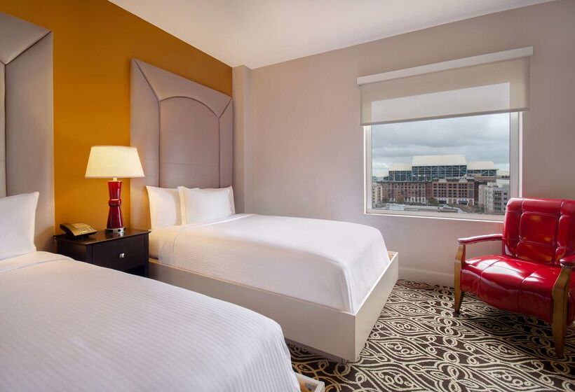 هتل The Sam Houston  Curio Collection By Hilton