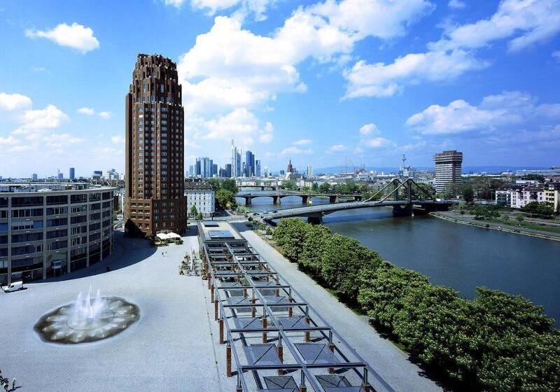 住所  Lindner Hotel Frankfurt Main Plaza, Part Of Jdv By Hyatt