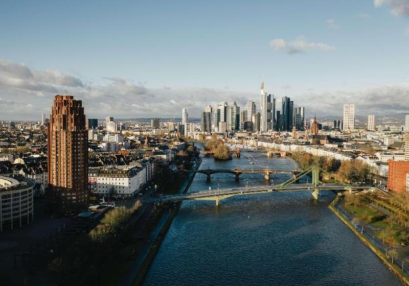 اقامتگاه Lindner Hotel Frankfurt Main Plaza, Part Of Jdv By Hyatt