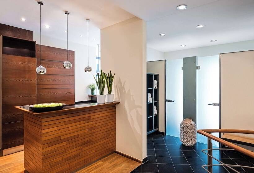 住所  Lindner Hotel Frankfurt Main Plaza, Part Of Jdv By Hyatt