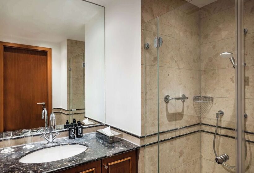 住所  Lindner Hotel Frankfurt Main Plaza, Part Of Jdv By Hyatt