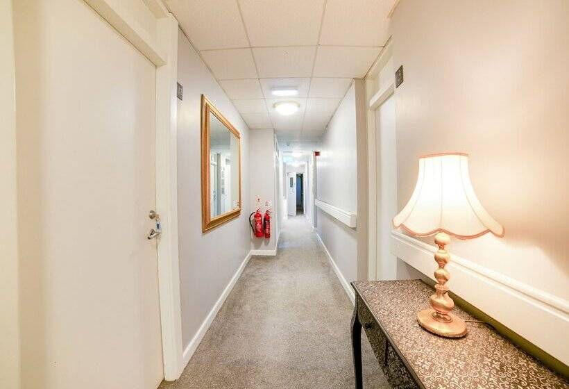 تختخواب و صبحانه Rambler Inn