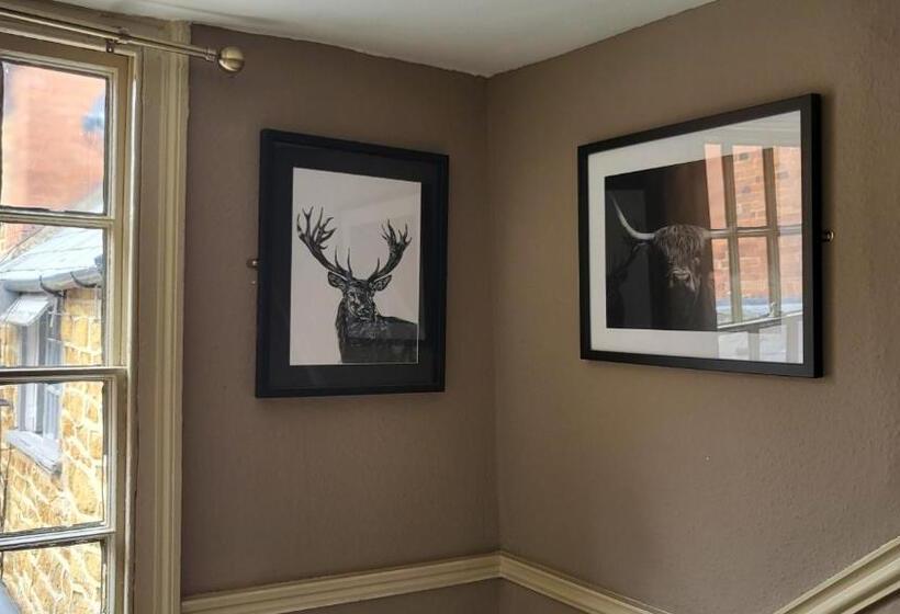 Unicorn Inn