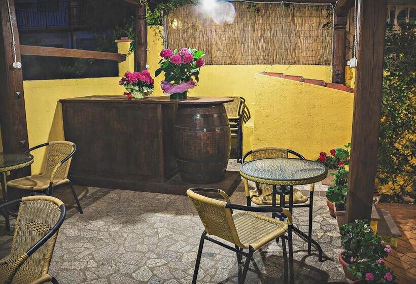 Bed And Breakfast Ichnos