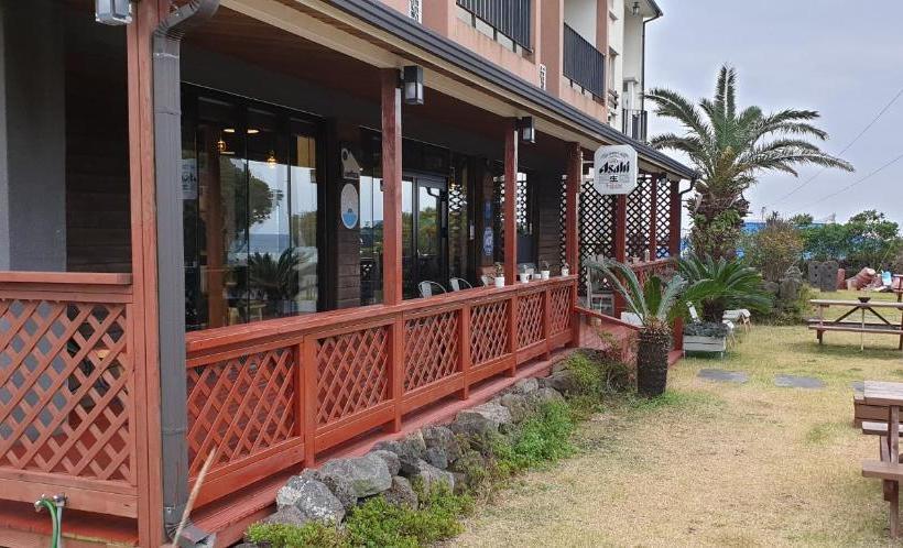 تختخواب و صبحانه Latte House
