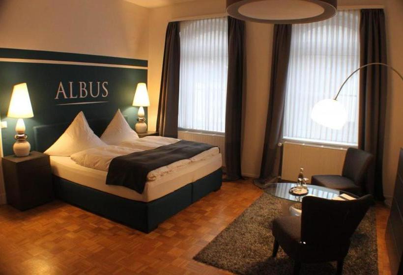 هتل Dinoris Boutique