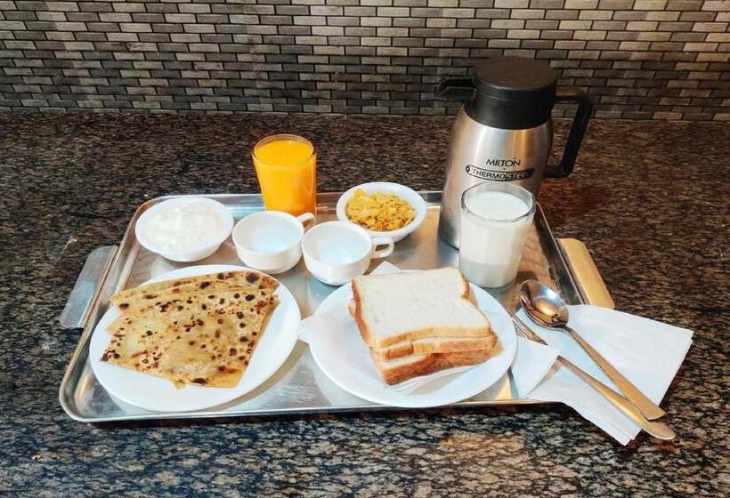 Sapphire Inn Bhimtal, Kaichi Dham   Parking Facilities   Best Luxury Hotel In Nainital