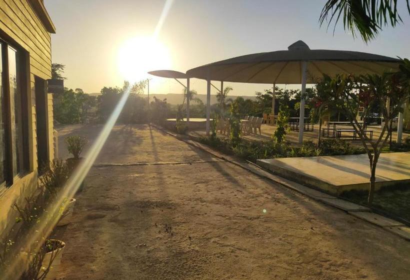 Отель Kk Tree Retreat Igatpuri