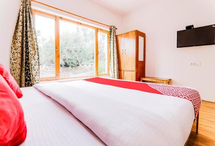 ホテル Oyo 72466  Charvi Inn