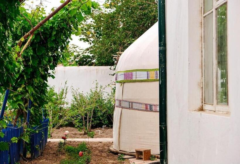 بنسيون Guest House Nika, Nukus