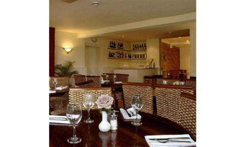 تختخواب و صبحانه The White Horse Inn