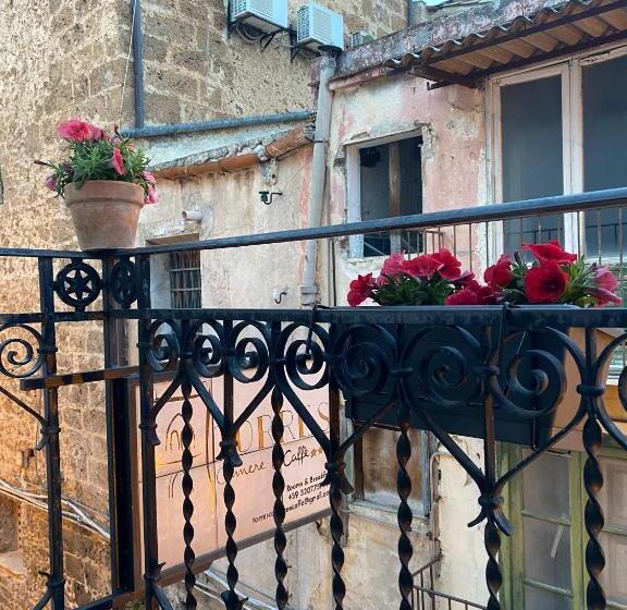 تختخواب و صبحانه Torre's Camere & Caffè