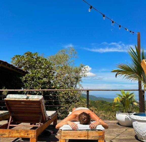 La Veranda Hotel & Restaurant