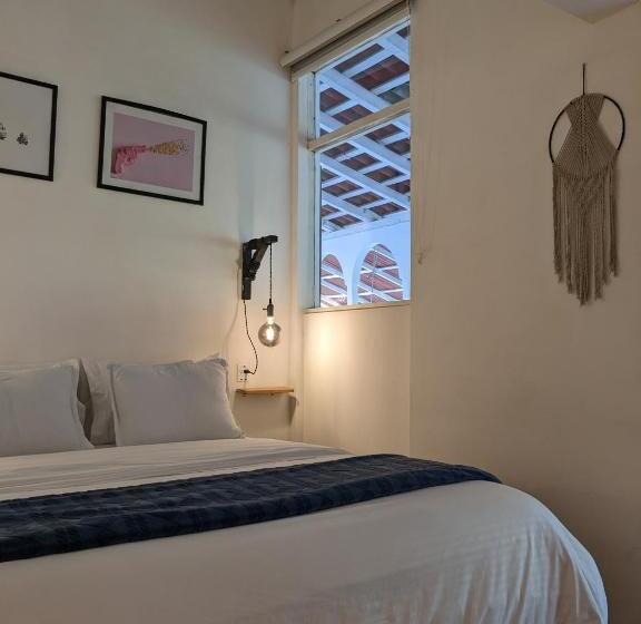 La Veranda Hotel & Restaurant