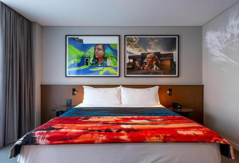 هتل The Adnate Perth   Art Series