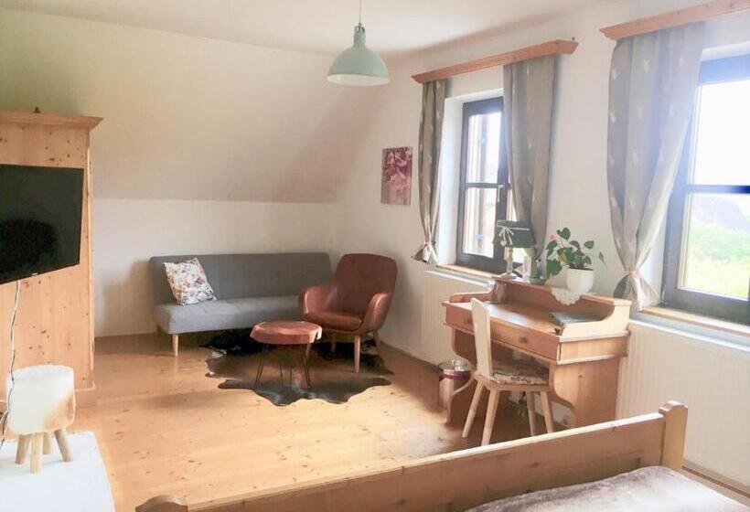 ペンション Landhaus Weinblick