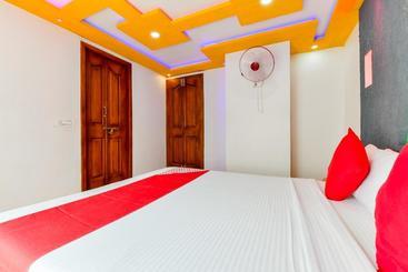 هتل Oyo 28075 Relax In Kerala 3 Bhk