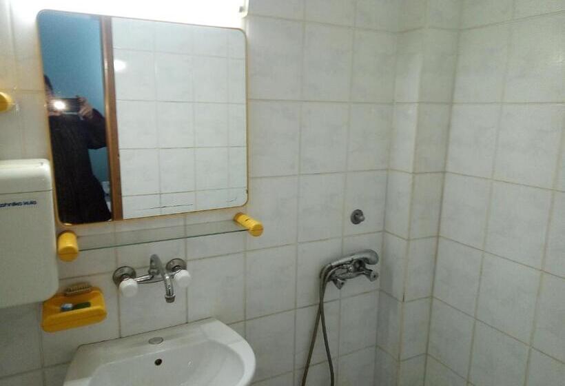 پانسیون Hostel Bata