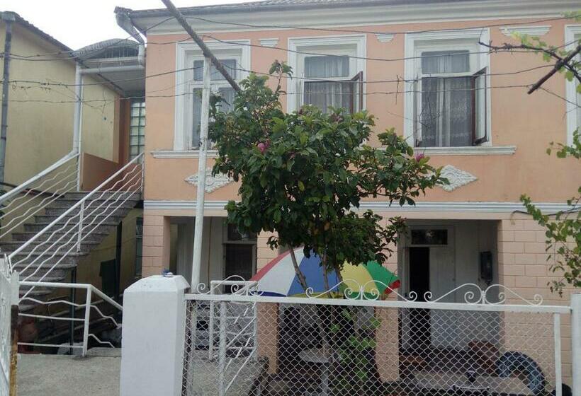 پانسیون Kobuleti Egro House