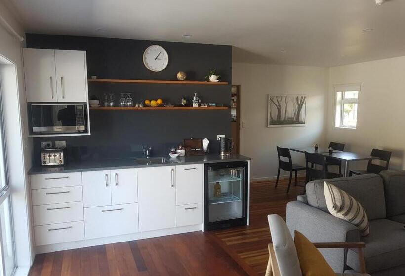Whakatane B&b