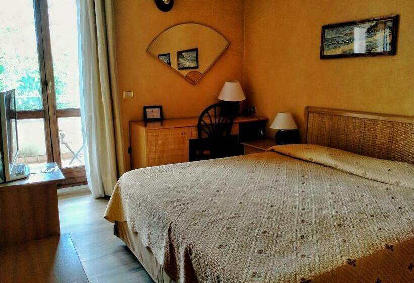 هاستل Gran Osteria Tre Noci