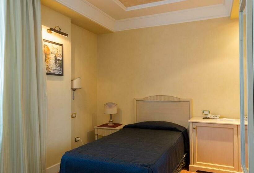 هاستل Gran Osteria Tre Noci