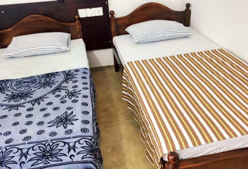 تختخواب و صبحانه Mina Villa