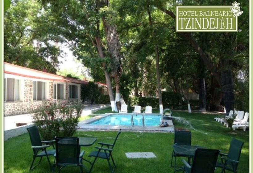 فندق Balneario Tzindejeh