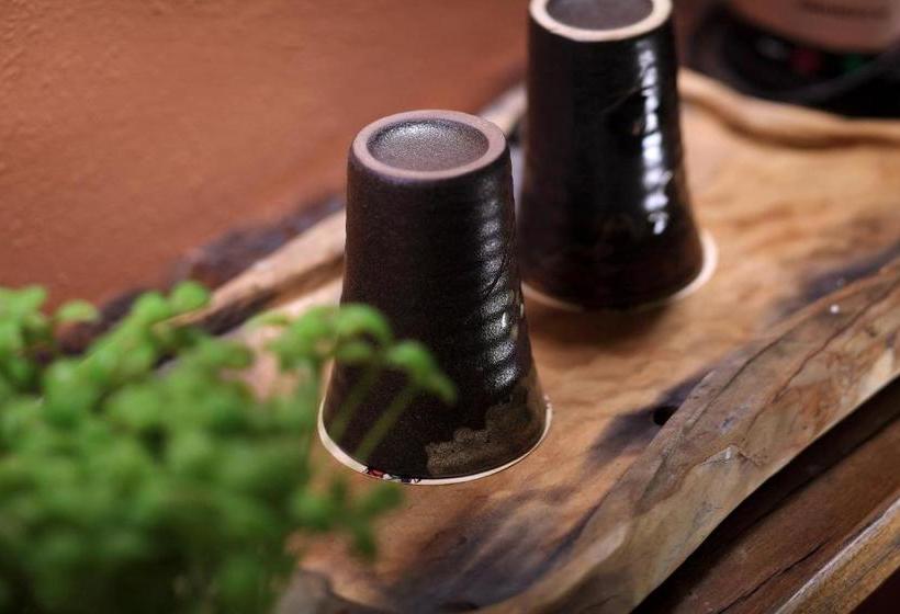 בית מלון כפרי Forest Inn Ri Yue Bay Surf Branch