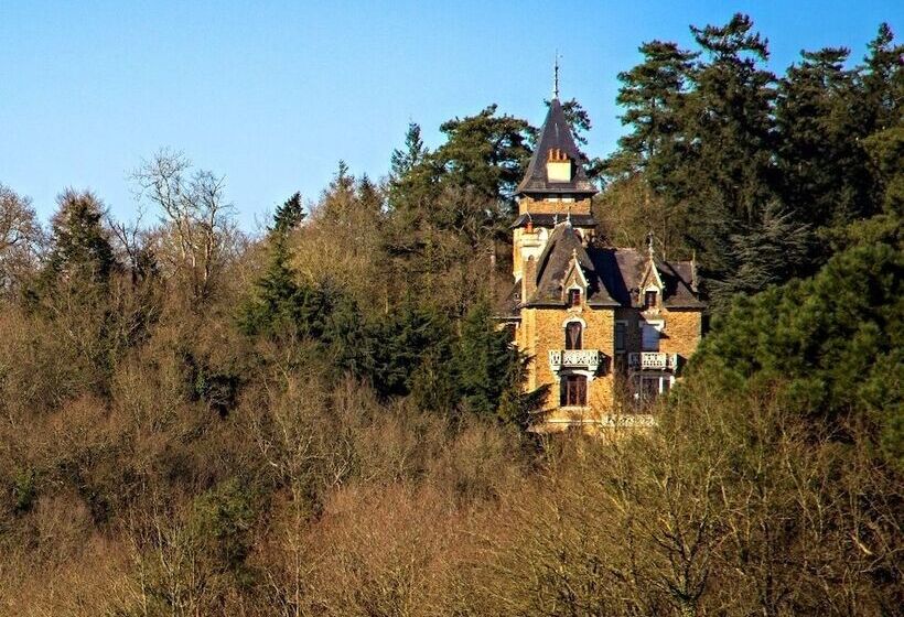 호텔 The Storyteller Apartment Chateau Le Mur