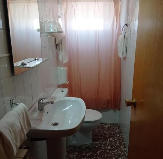 פנסיון Antolin Guest House