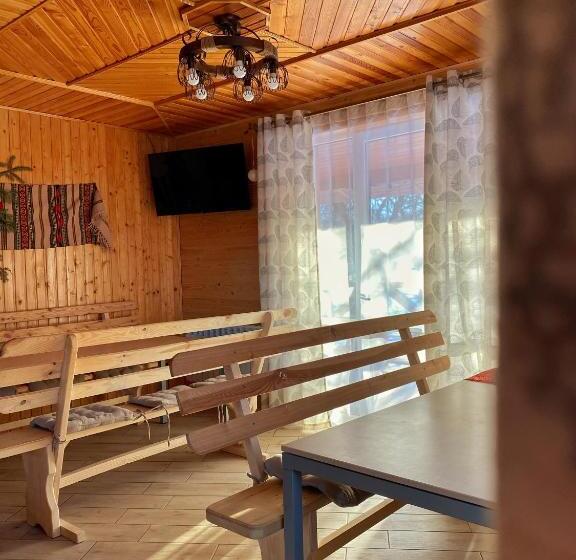 پانسیون Faina House