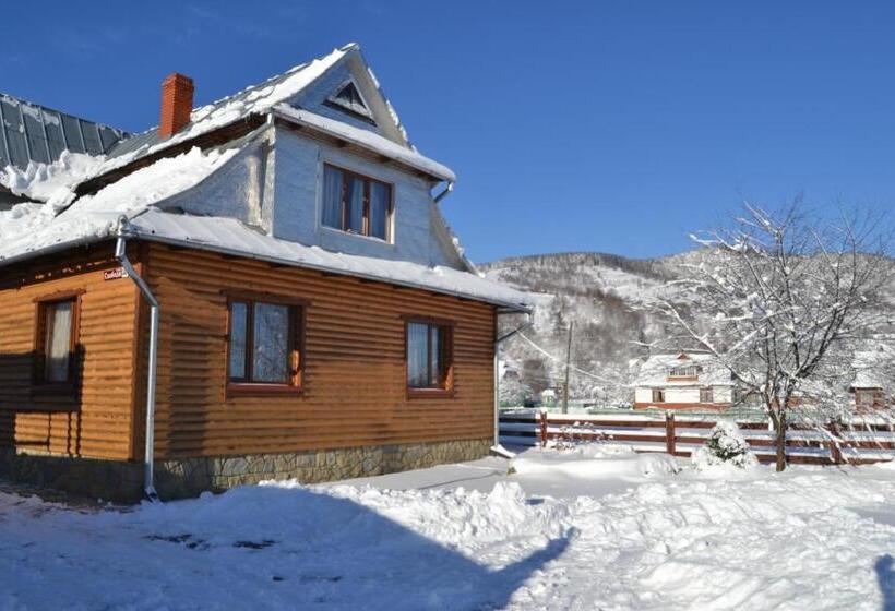 پانسیون Faina House
