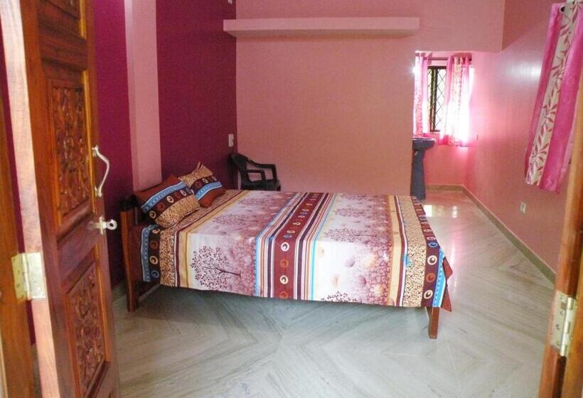 پانسیون Sai Guru Guest House