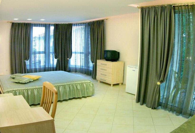 پانسیون Stela Guest House