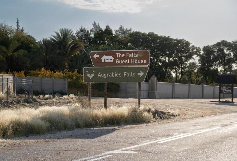 פנסיון The Falls Guest House