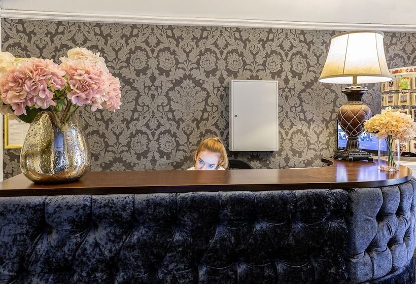 호텔 Clifden House By Nina