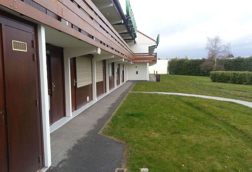 فندق Kyriad Chantilly Sud  Luzarches