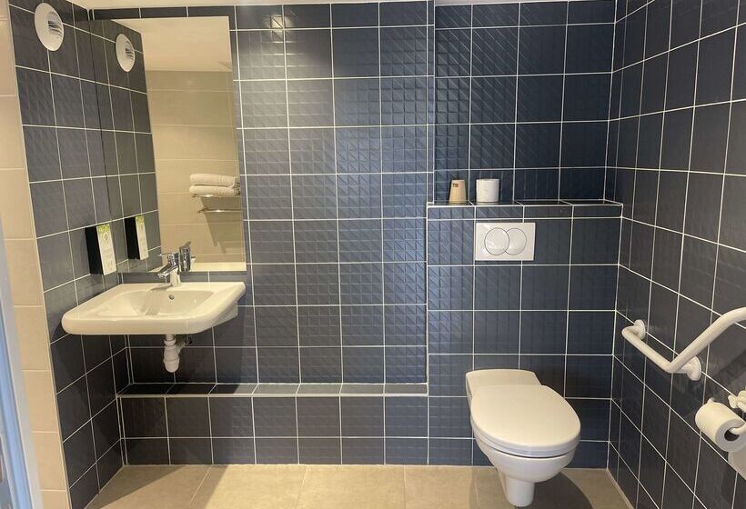 هتل Kyriad Direct Montpellier Saint Jean De Védas   La Peyrière