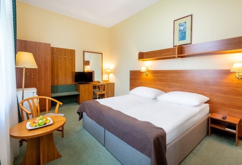 ホテル Millennium