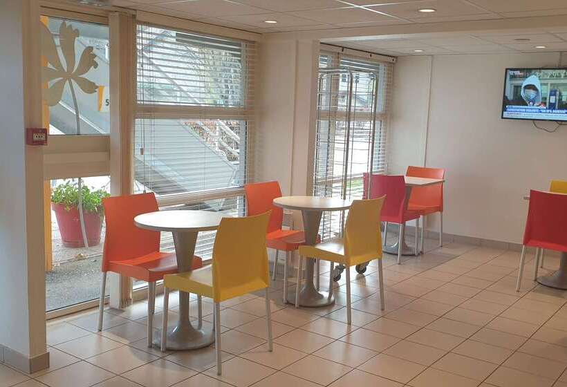 هتل Premiere Classe Besancon  Ecole Valentin