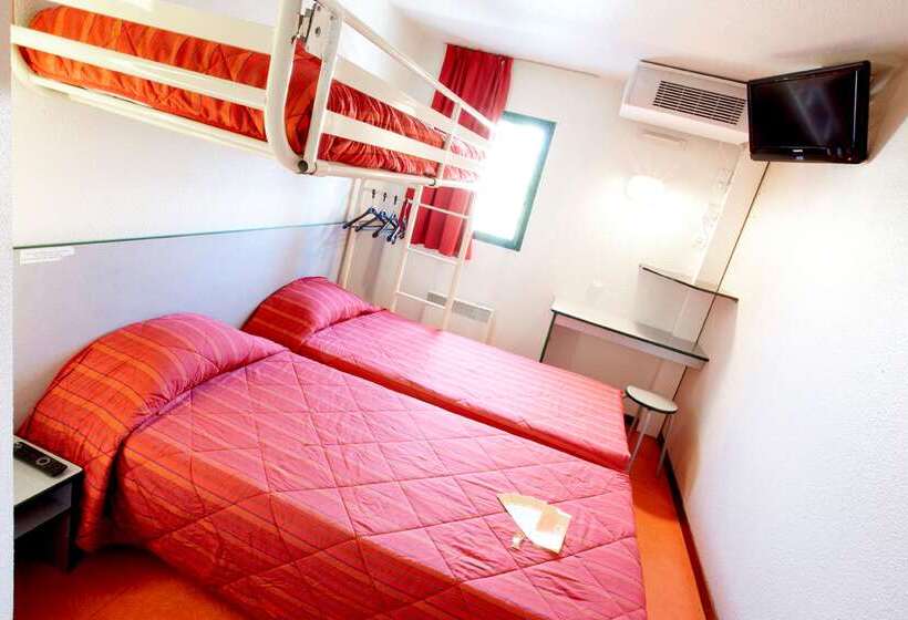 Отель Premiere Classe Coulommiers Mouroux